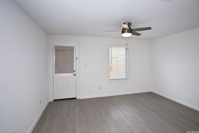 7639 VARO GLN, San Antonio, TX 78263