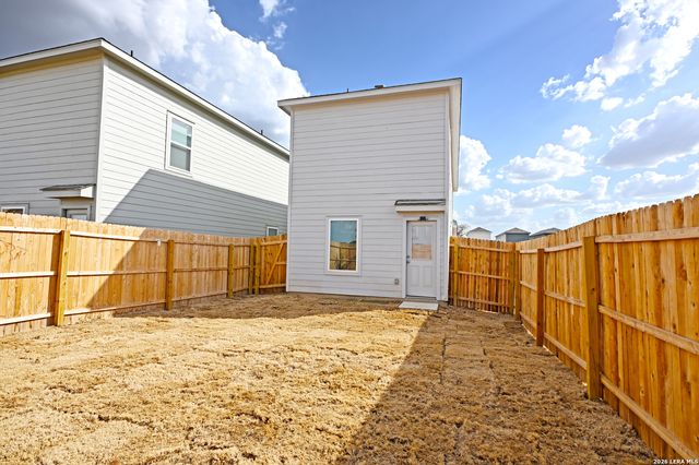 7639 VARO GLN, San Antonio, TX 78263