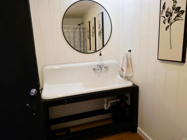 12011 Tyler Road, Lakeville, IN 46536