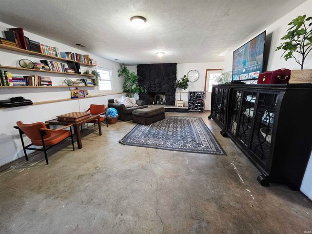 12011 Tyler Road, Lakeville, IN 46536