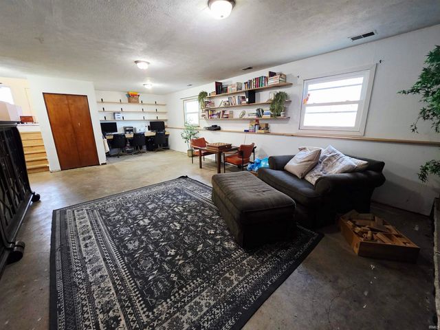 12011 Tyler Road, Lakeville, IN 46536