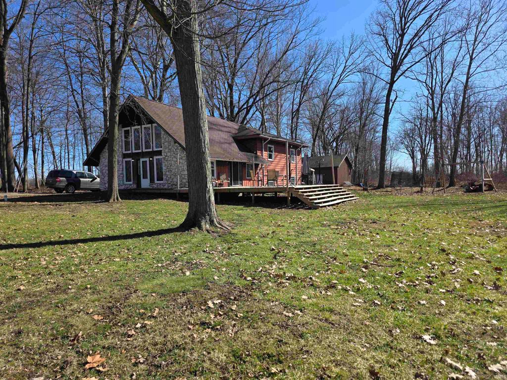 12011 Tyler Road, Lakeville, IN 46536