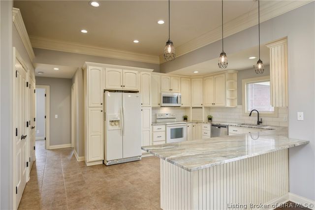 6205 Juniper Ridge Court, Charlestown, IN 47111
