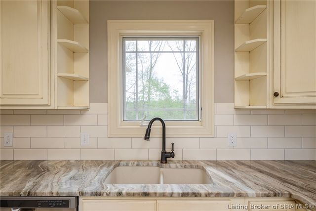 6205 Juniper Ridge Court, Charlestown, IN 47111