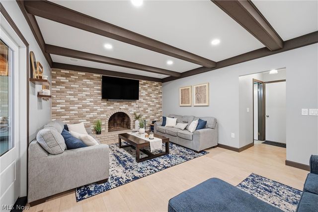 19474 Benbow Road, Strongsville, OH 44136