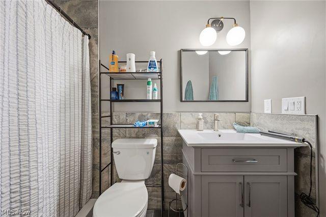 19474 Benbow Road, Strongsville, OH 44136