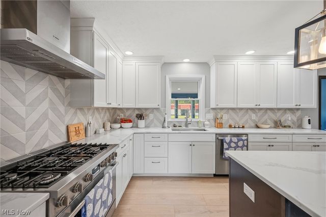 19474 Benbow Road, Strongsville, OH 44136