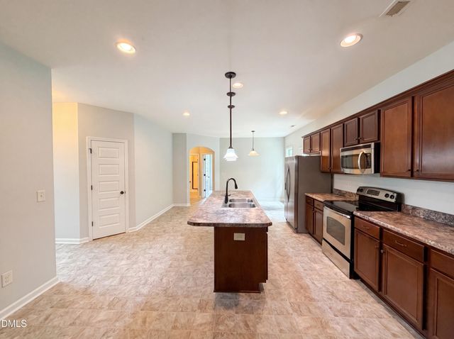 109 Mosby Lane, Spring Lake, NC 28390