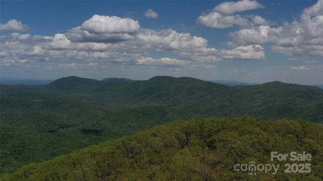 77 Misty Dawn Cove 4A, 5A & 13A, Hendersonville, NC 28792