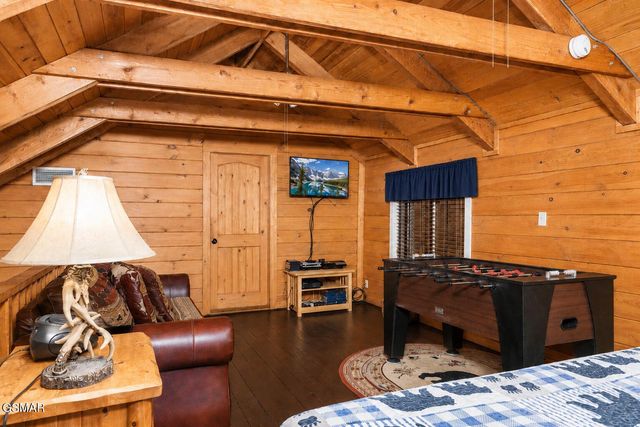 2653 Black Walnut Flats Road, Sevierville, TN 37862
