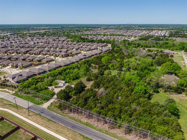 1460 S Uhl Road, Glenn Heights, TX 75154