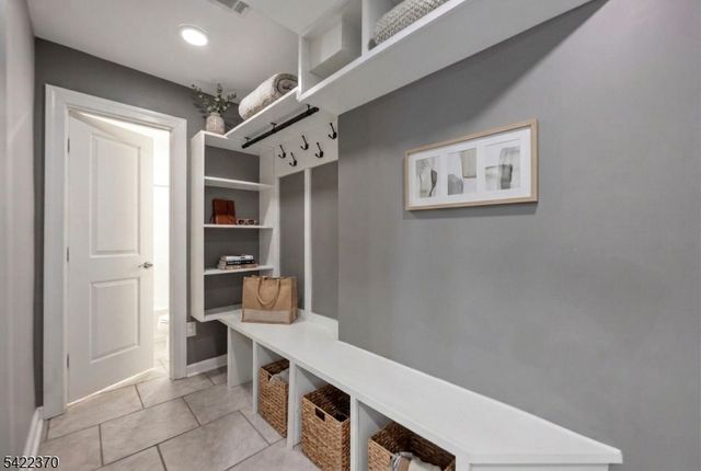 28 Princeton Pl, Glen Rock Boro, NJ 07452