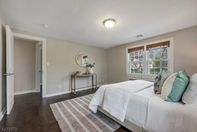 28 Princeton Pl, Glen Rock Boro, NJ 07452