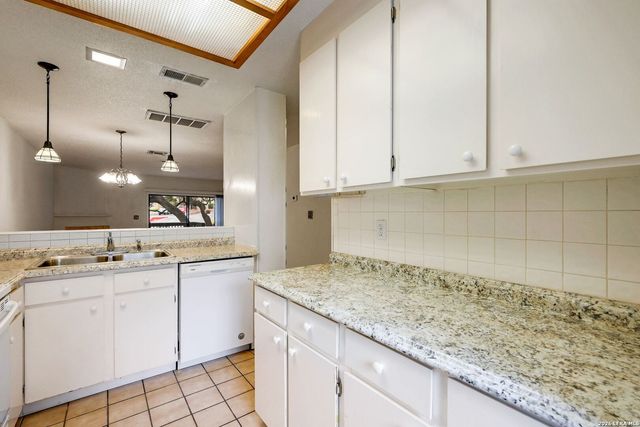 11815 Vance Jackson Rd Apt 1402, San Antonio, TX 78230