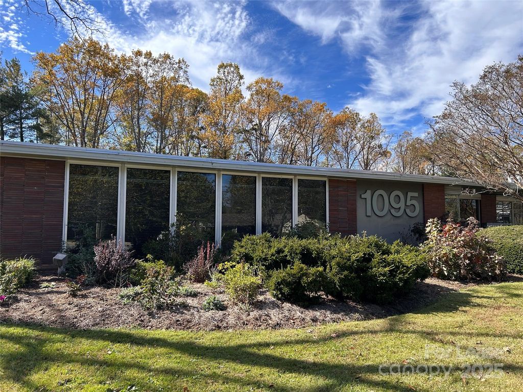 1095 Hendersonville Road C4, Biltmore Forest, NC 28803