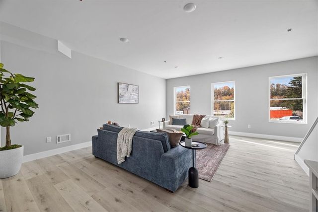 121 Bella Vista Drive, Baldwin Boro, PA 15236