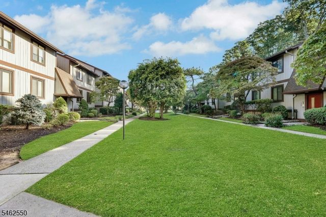 50 Rock Rd B10, Hawthorne Boro, NJ 07506