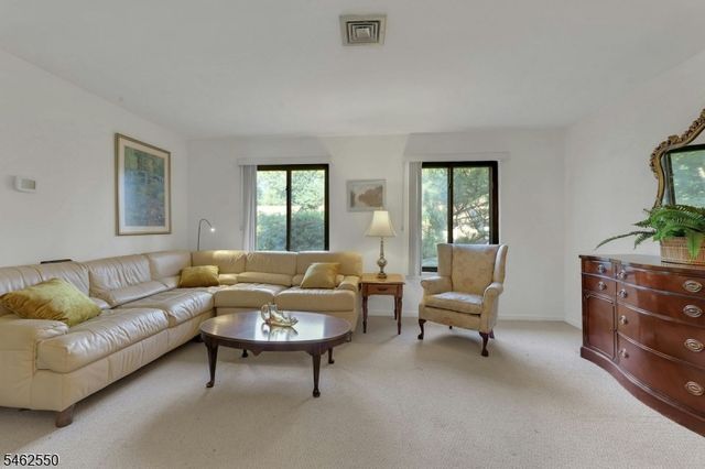 50 Rock Rd B10, Hawthorne Boro, NJ 07506