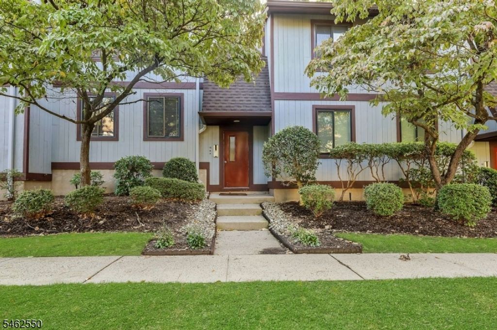 50 Rock Rd B10, Hawthorne Boro, NJ 07506