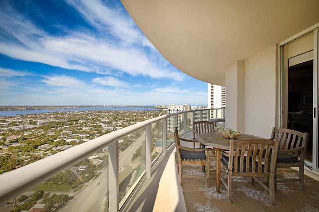 2700 N OCEAN Drive 2206B, Singer Island, FL 33404