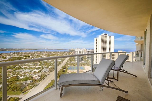 2700 N OCEAN Drive 2206B, Singer Island, FL 33404