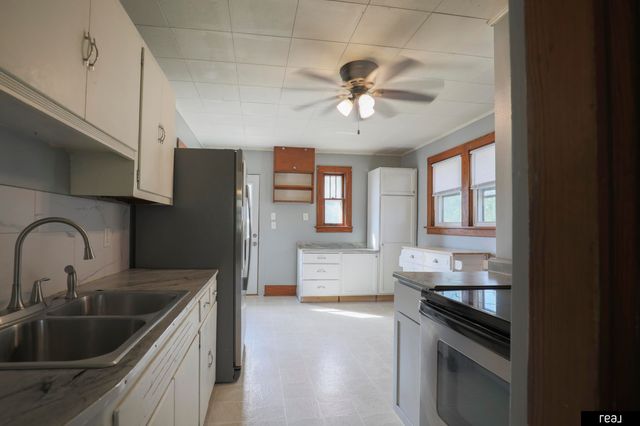 1455 E Military Avenue, Fremont, NE 68025