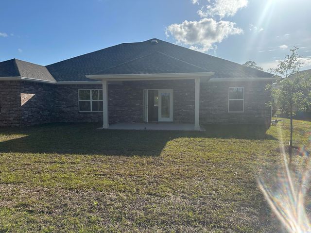 144 N Bentgrass Road, Freeport, FL 32439