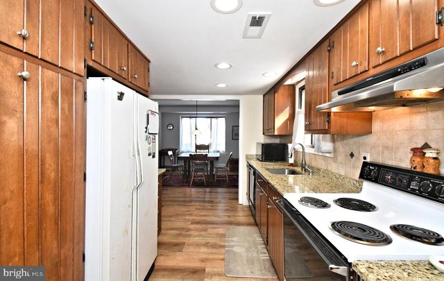 71 GOLF CLUB DR, Langhorne, PA 19047