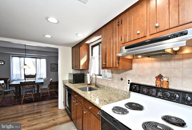 71 GOLF CLUB DR, Langhorne, PA 19047