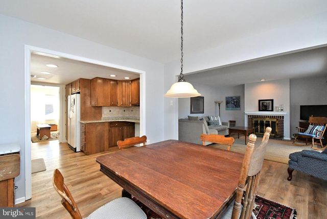 71 GOLF CLUB DR, Langhorne, PA 19047