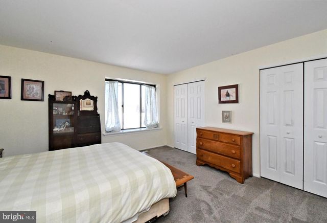 71 GOLF CLUB DR, Langhorne, PA 19047