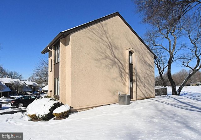 71 GOLF CLUB DR, Langhorne, PA 19047