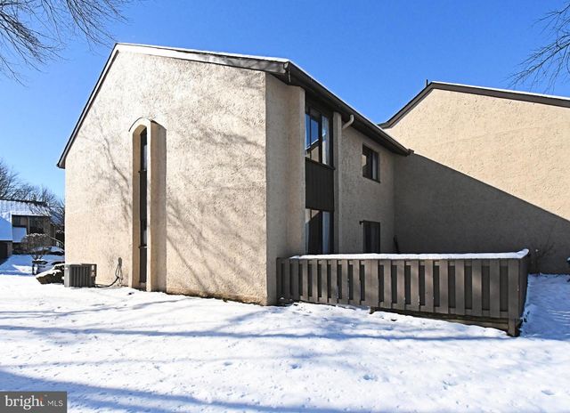 71 GOLF CLUB DR, Langhorne, PA 19047