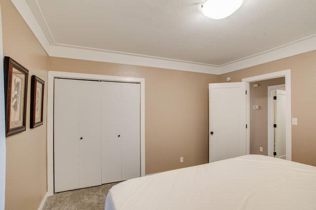 515 10th Street S, Fargo, ND 58103