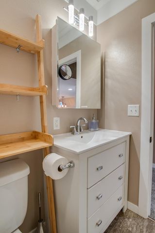 515 10th Street S, Fargo, ND 58103