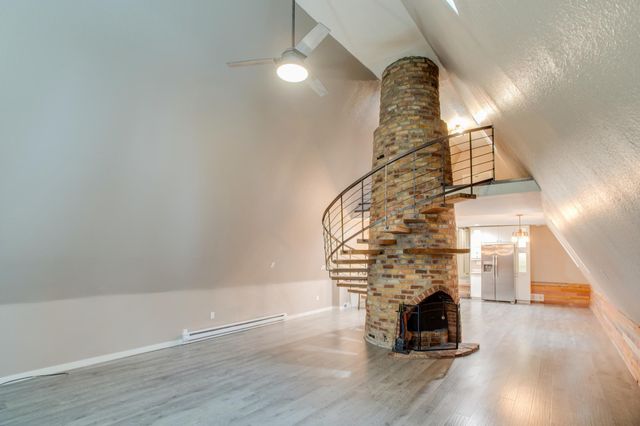 515 10th Street S, Fargo, ND 58103