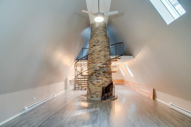 515 10th Street S, Fargo, ND 58103