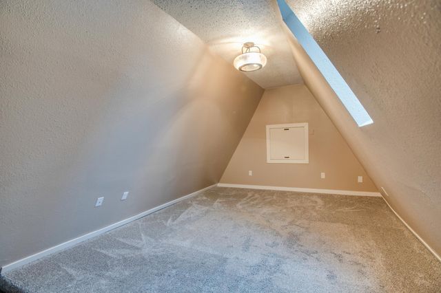 515 10th Street S, Fargo, ND 58103