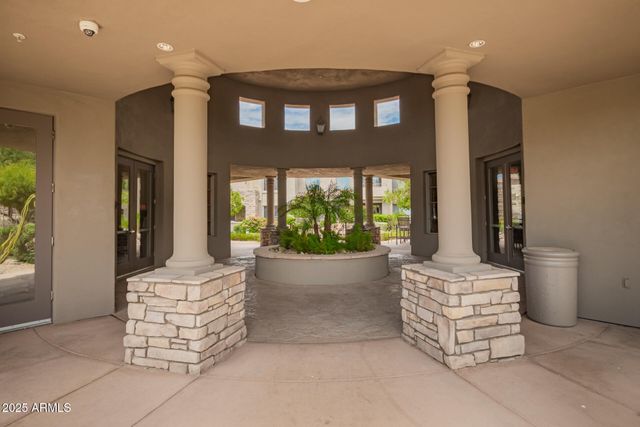 19475 N GRAYHAWK Drive 2121, Scottsdale, AZ 85255