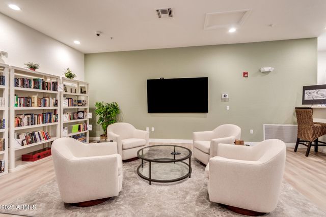 19475 N GRAYHAWK Drive 2121, Scottsdale, AZ 85255