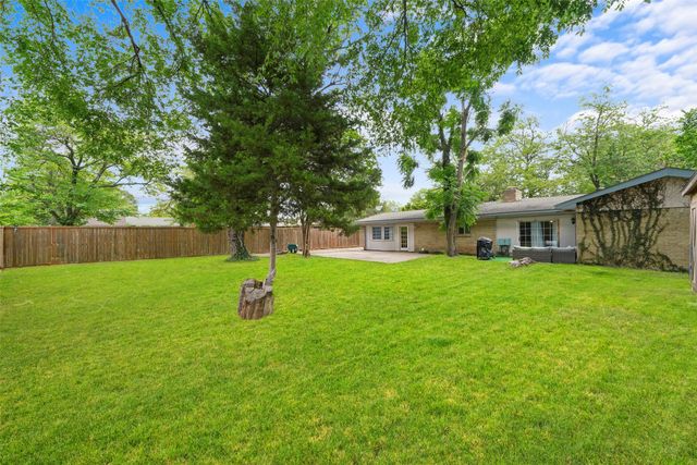 613 Misty Glen Drive, Desoto, TX 75115