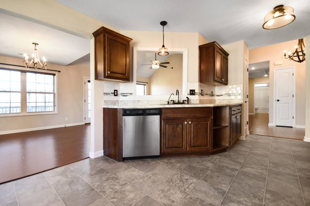 1863 Deerstand Drive, Clarksville, TN 37042