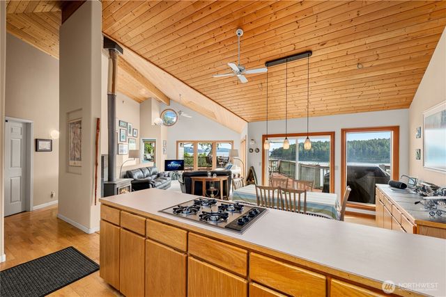 260 Harbor Vista Drive, Stuart Island, WA 98250