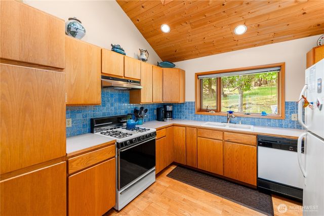 260 Harbor Vista Drive, Stuart Island, WA 98250