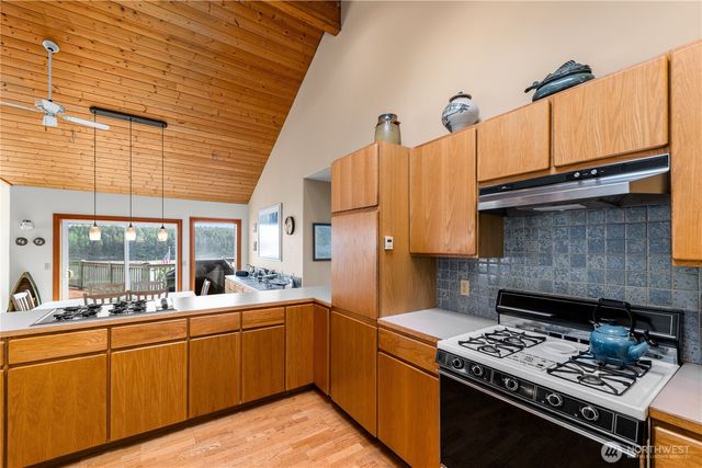 260 Harbor Vista Drive, Stuart Island, WA 98250