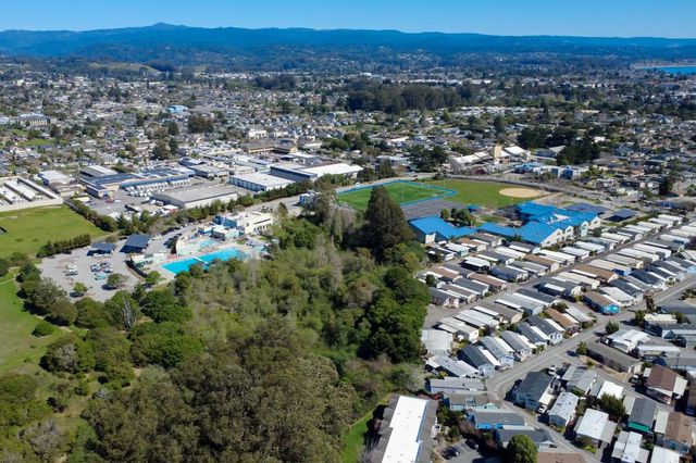 755 14th Avenue 308, Santa Cruz, CA 95062