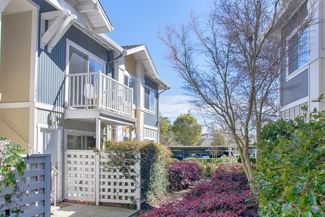 755 14th Avenue 308, Santa Cruz, CA 95062