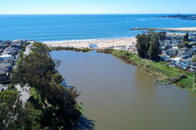 755 14th Avenue 308, Santa Cruz, CA 95062