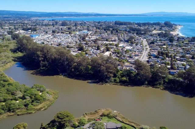 755 14th Avenue 308, Santa Cruz, CA 95062