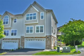 2 Hidden Creek Boulevard, Monroe, NY 10950
